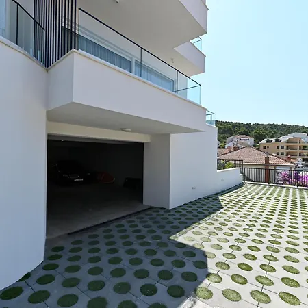 Blue Sea & Red Sunset Apartment Trogir