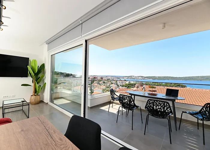 Blue Sea & Red Sunset Apartment *